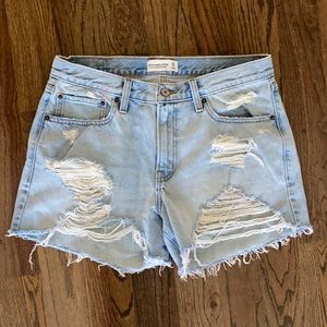 Abercrombie & Fitch Distressed Midrise Boyfriend Shorts - 29/8